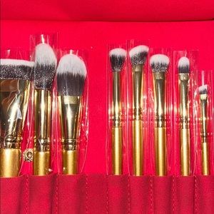 Luxie brush set NEW